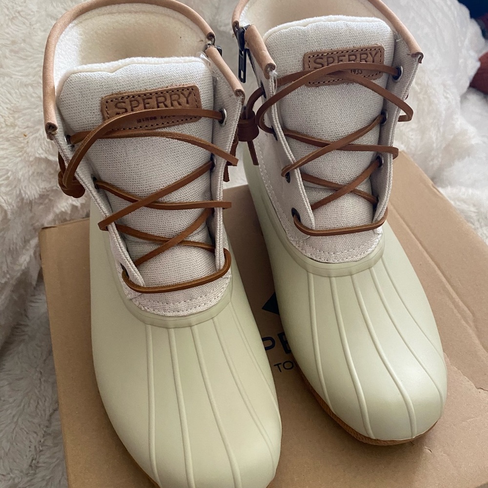 Sperry Saltwater Duck Metallic Ivory Boots
